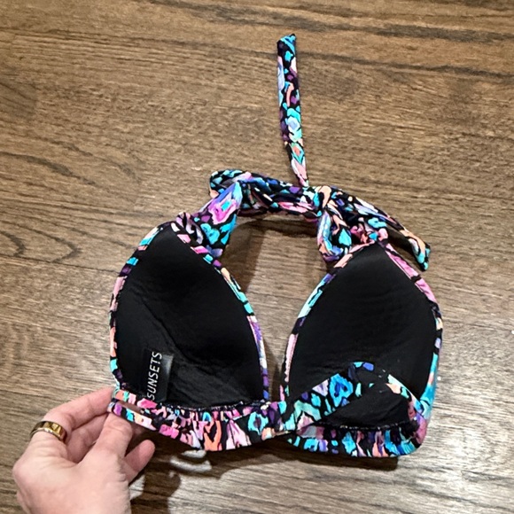 Colorful Patterned Bikini Set - Picture 6 of 8